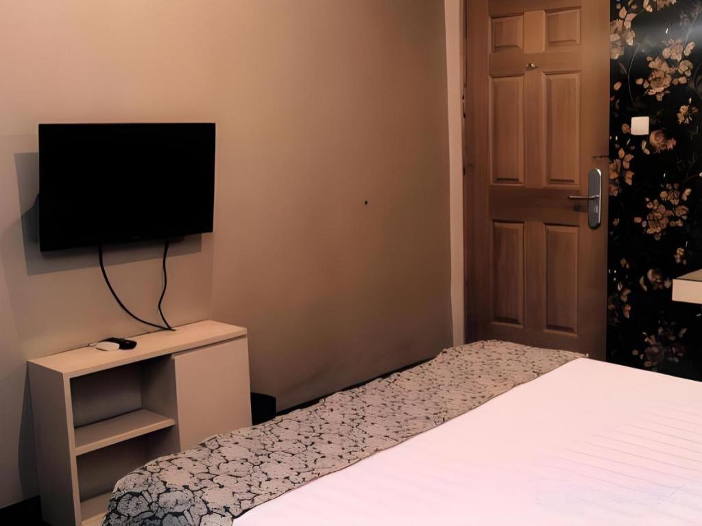 Mine Home Hotel By Sovia Bandung Bagian luar foto