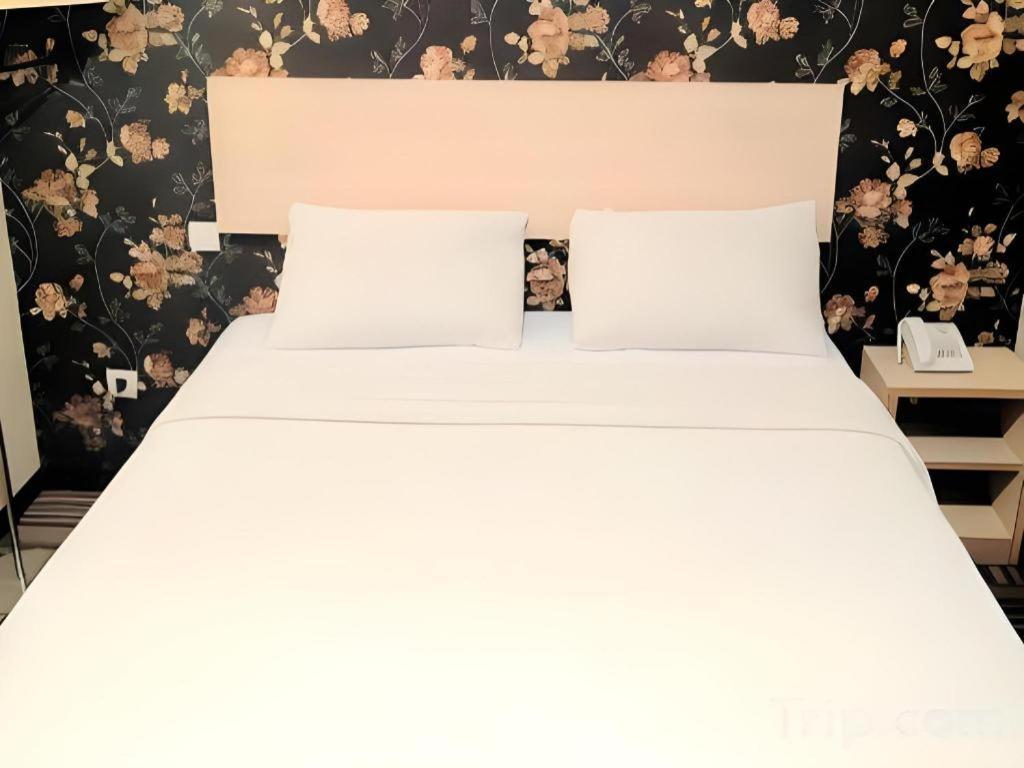 Mine Home Hotel By Sovia Bandung Bagian luar foto