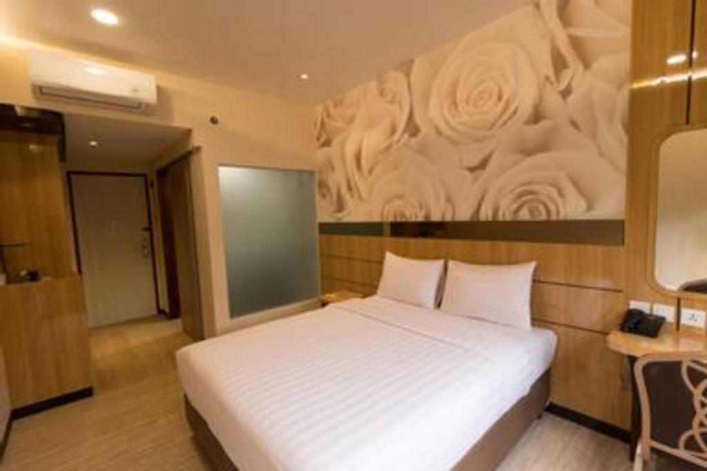 Mine Home Hotel By Sovia Bandung Bagian luar foto
