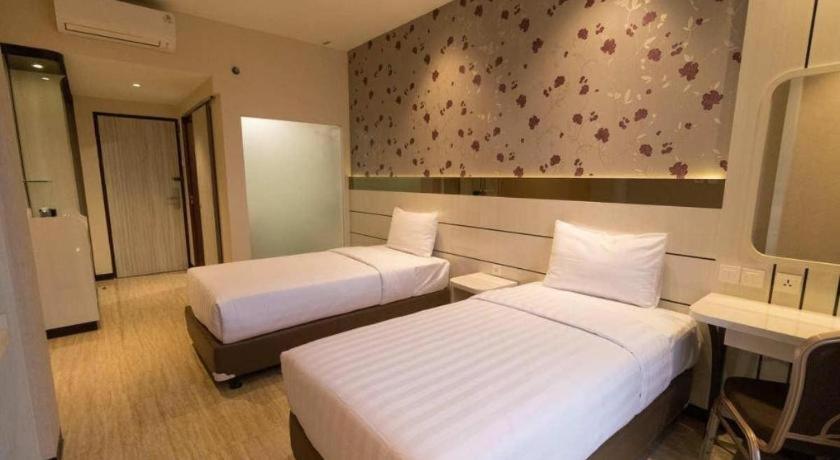 Mine Home Hotel By Sovia Bandung Bagian luar foto