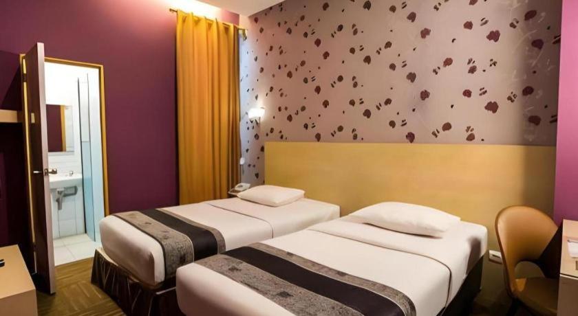 Mine Home Hotel By Sovia Bandung Bagian luar foto