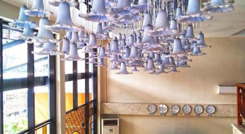Mine Home Hotel By Sovia Bandung Bagian luar foto