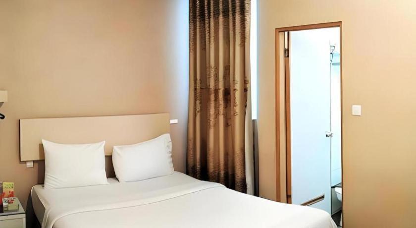 Mine Home Hotel By Sovia Bandung Bagian luar foto