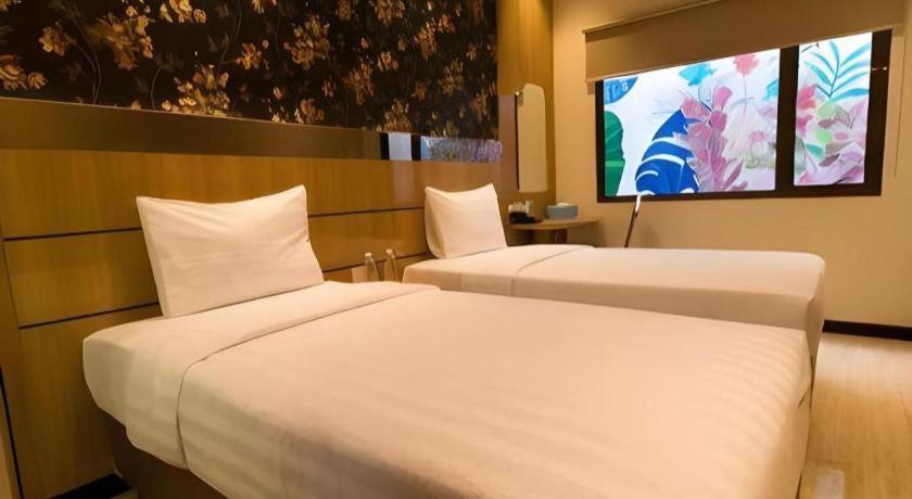 Mine Home Hotel By Sovia Bandung Bagian luar foto